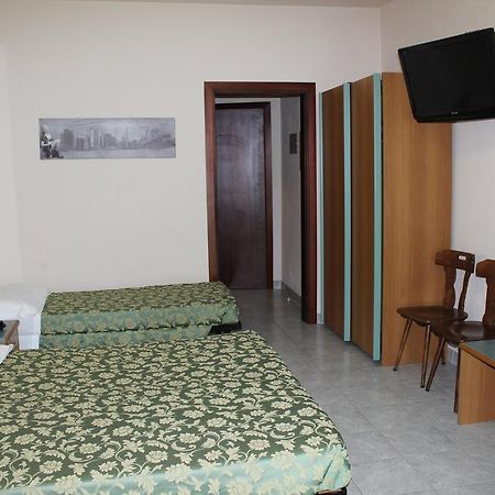 Albergo Napoleone SantʼAmbrogio di Valpolicella Exteriör bild