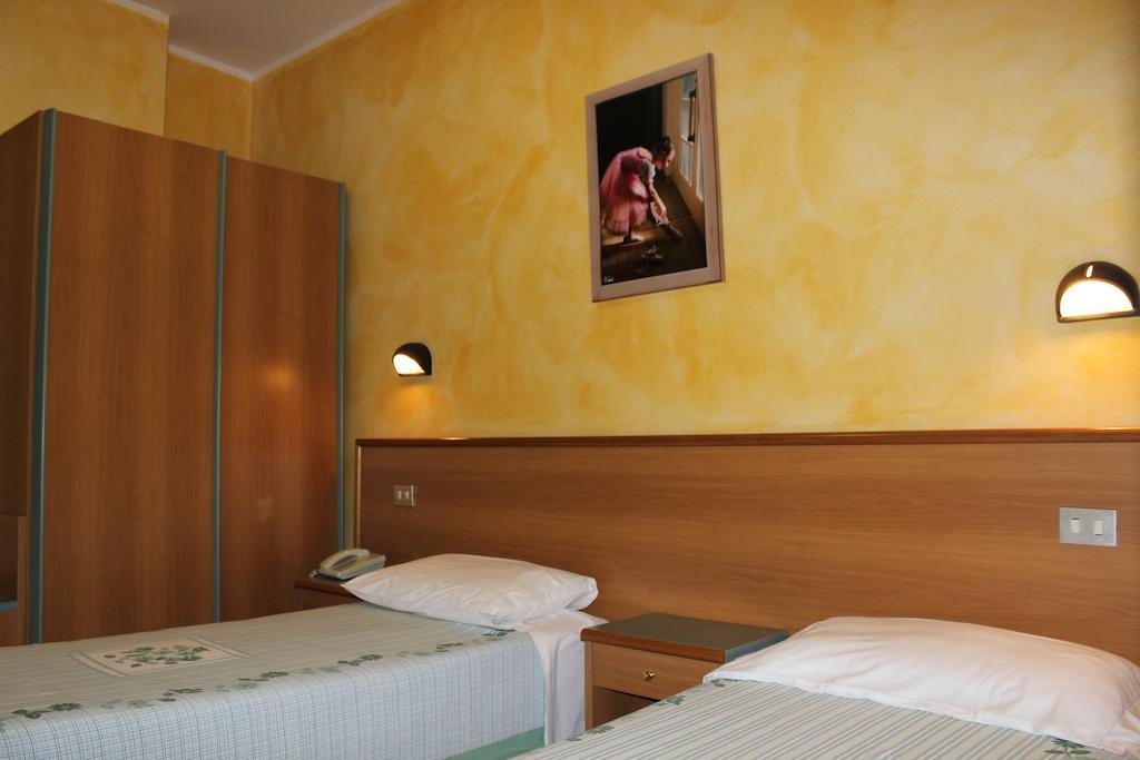 Albergo Napoleone SantʼAmbrogio di Valpolicella Rum bild