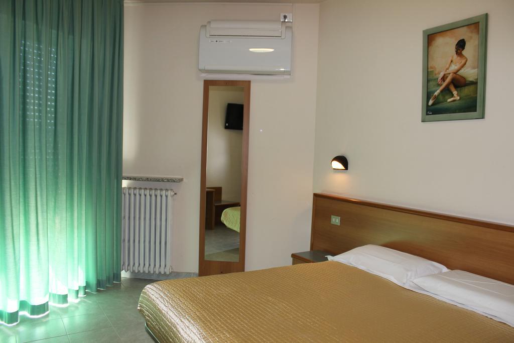 Albergo Napoleone SantʼAmbrogio di Valpolicella Exteriör bild