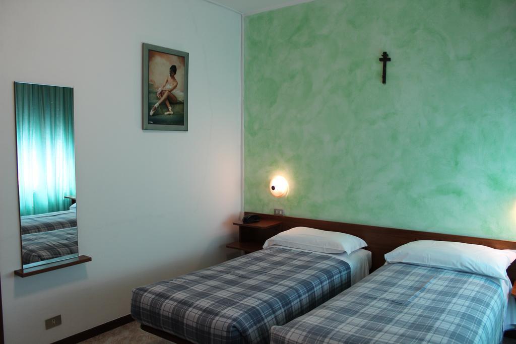 Albergo Napoleone SantʼAmbrogio di Valpolicella Exteriör bild