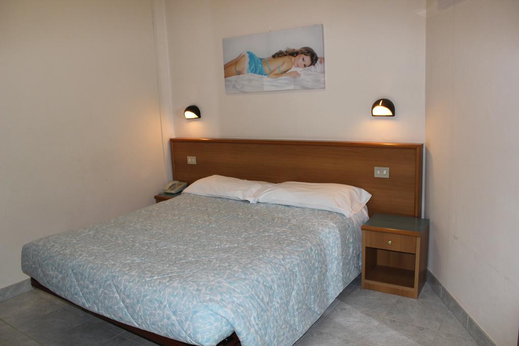 Albergo Napoleone SantʼAmbrogio di Valpolicella Exteriör bild